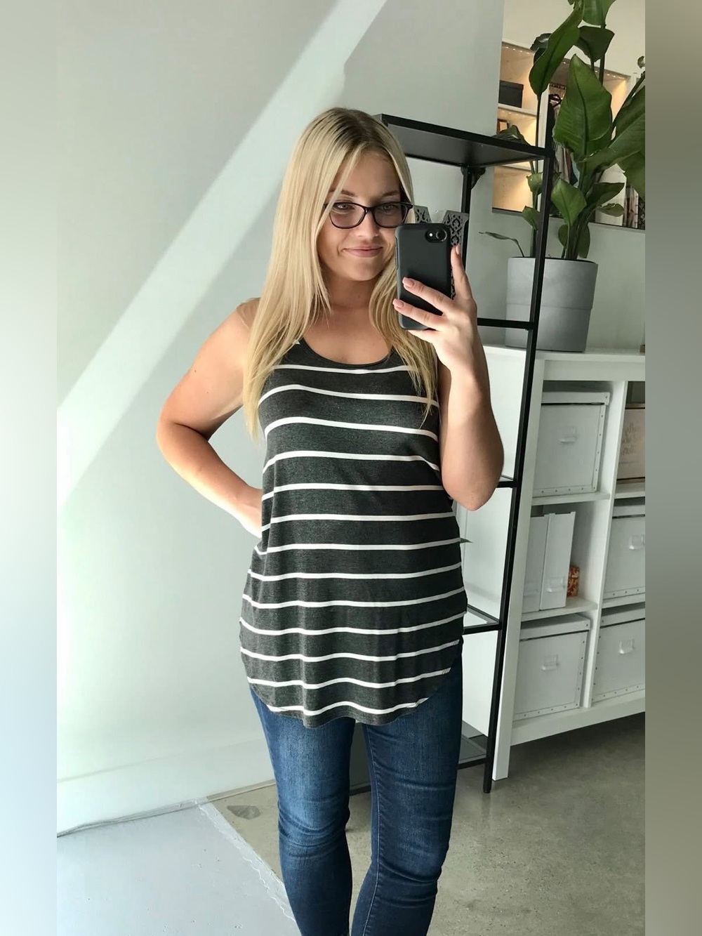 Stripe a Pose Tank 2.0 (NWT) 🍒Dark Grey & White Stripes, Size Small